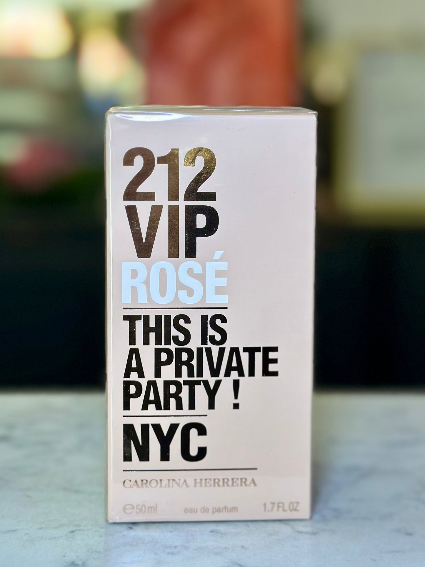 Carolina Herrera 212 VIP Rosé Eau de Parfum Pour Femme 1.7Oz